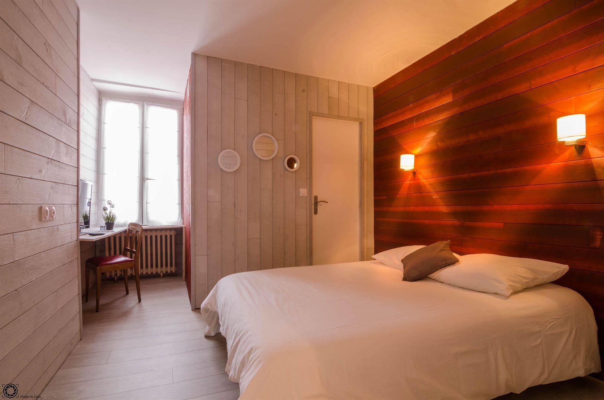 Hotel De La Gare Бейонн Экстерьер фото